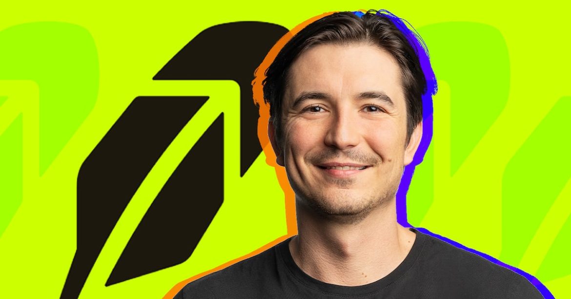 Robinhood floats Bitcoin treasury idea as analysts eye 12% jump in stock price – DL News